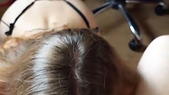 Sự Thỏa Mãn Miệng Với Ánh Mắt Và Tinh Trùng Trên Mặt Cho Đến Khi Đạt Cực Khoái