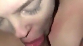 Göz Alıcı Kız Arkadaşının Oral Becerileri Seni Uçuracak